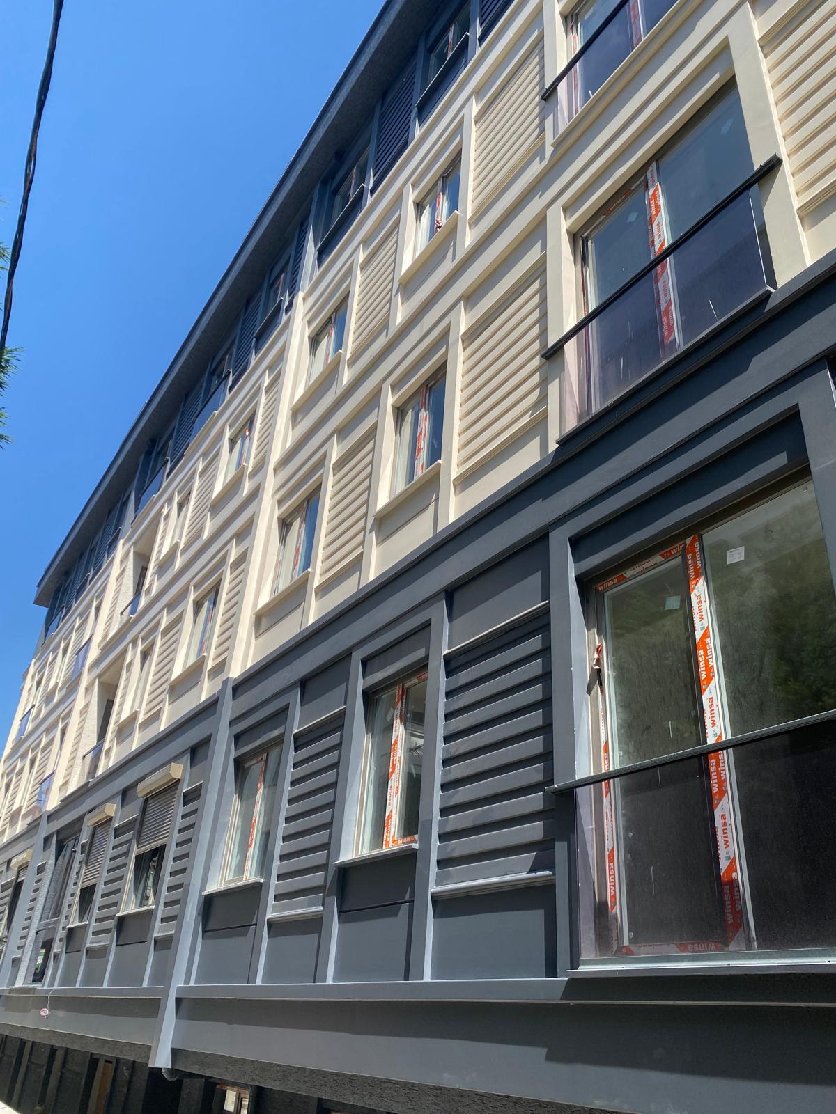 KÜÇÜKYALI KILAVUZ ÇAYIRI CADDESİNDE SIFIR 3+1 DUBLEKS DAİRE